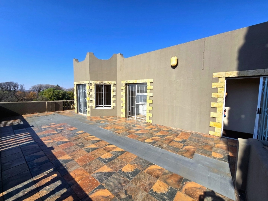 14 Bedroom Property for Sale in Rayton Free State